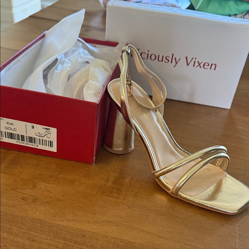 Vix Gold Strappy Women's Heels